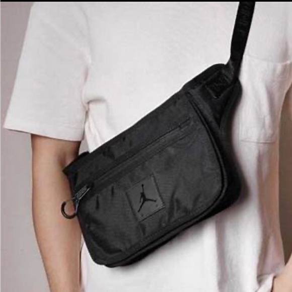 Air Jordan Collaborator Fanny Pack Belt Bag 'Black' 9A0331-023 - Picture 8 of 16